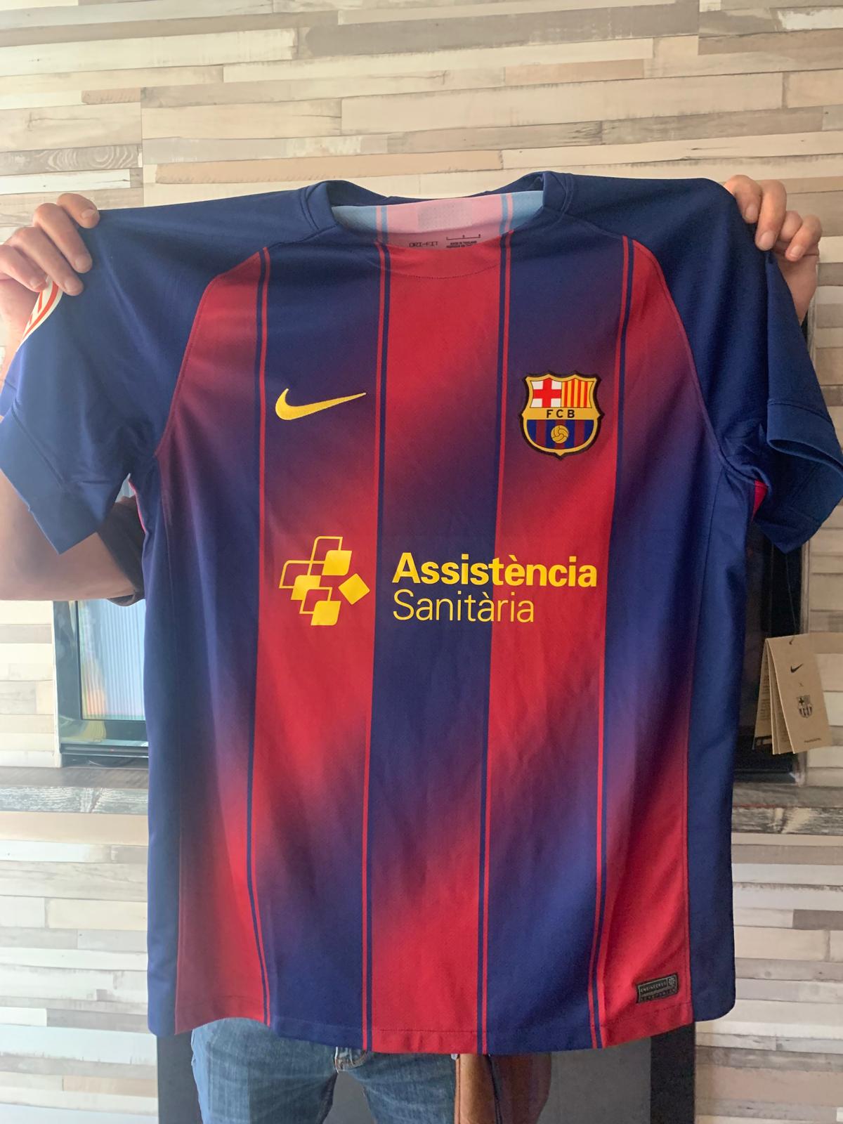 Camiseta del FC Barcelona masculino firmada - front